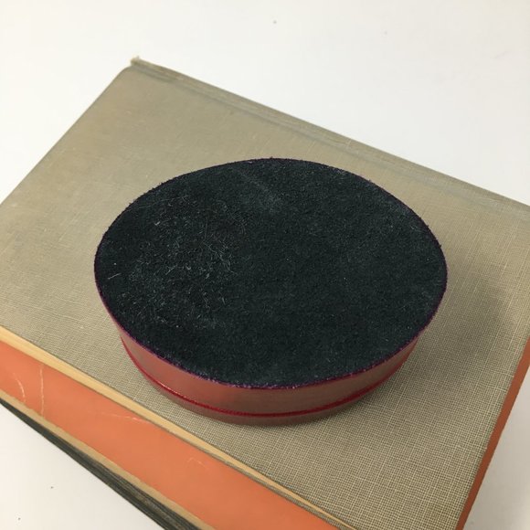 Aarong Red Erri Embroidered Oval Leather Suede Velvet Jewelry Trinket Box - Picture 2 of 16